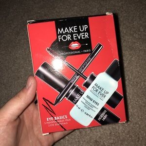 Make Up For Ever Eye Basics